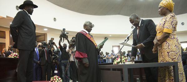 The president of South Sudan, Salva Kiir Mayardit, left, swears in Dr. Riek Machar as the first Vice President of South Sudan, in Juba, South Sudan Saturday, Feb. 22, 2020 The president of South Sudan, Salva Kiir Mayardit, left, swears in Dr. Riek Machar as the first Vice President of South Sudan, in Juba, South Sudan Saturday, Feb. 22, 2020 - Sputnik International