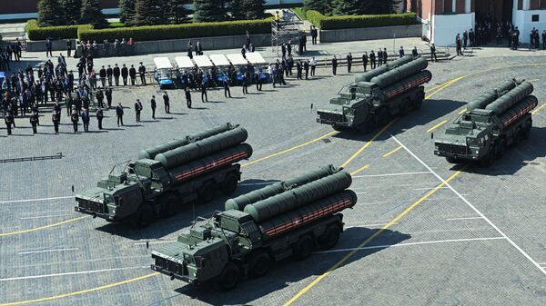 S-400 missile defence systems at the repetition of the Victory Day Parade, May 2019. - Sputnik International
