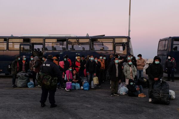 Suspect in Shooting at Greek Migrant Camp Moria Arrested on Lesbos Island - Reports - Sputnik International