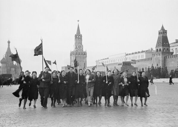 Victory Day morning on 9 May 1945 on Red Square - Sputnik International