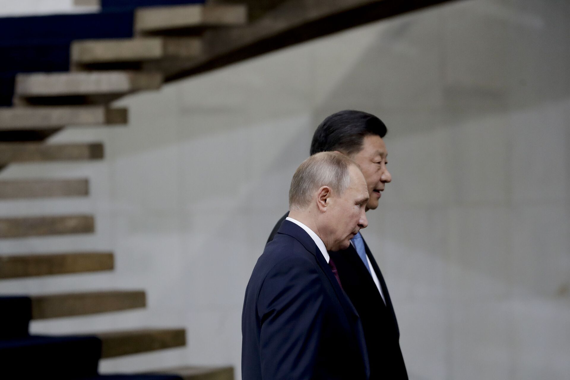 Russia's President Vladimir Putin and China's President Xi Jinping walk after the family photo of leaders of the BRICS emerging economies at the Itamaraty palace in Brasilia, Brazil, Thursday, Nov. 14, 2019 - Sputnik International, 1920, 06.10.2021