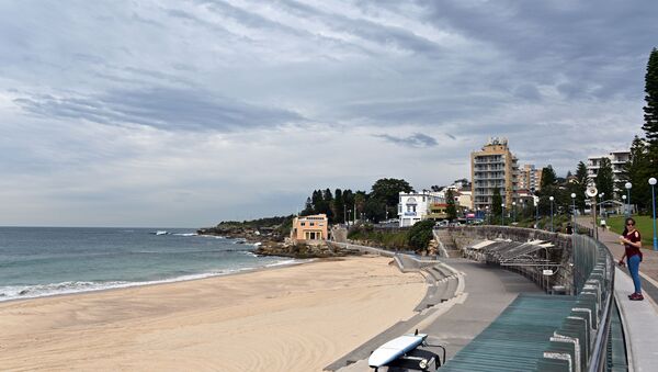 This general view shows an empty Coogee beach in Sydney on April 16, 2020. - Sputnik International