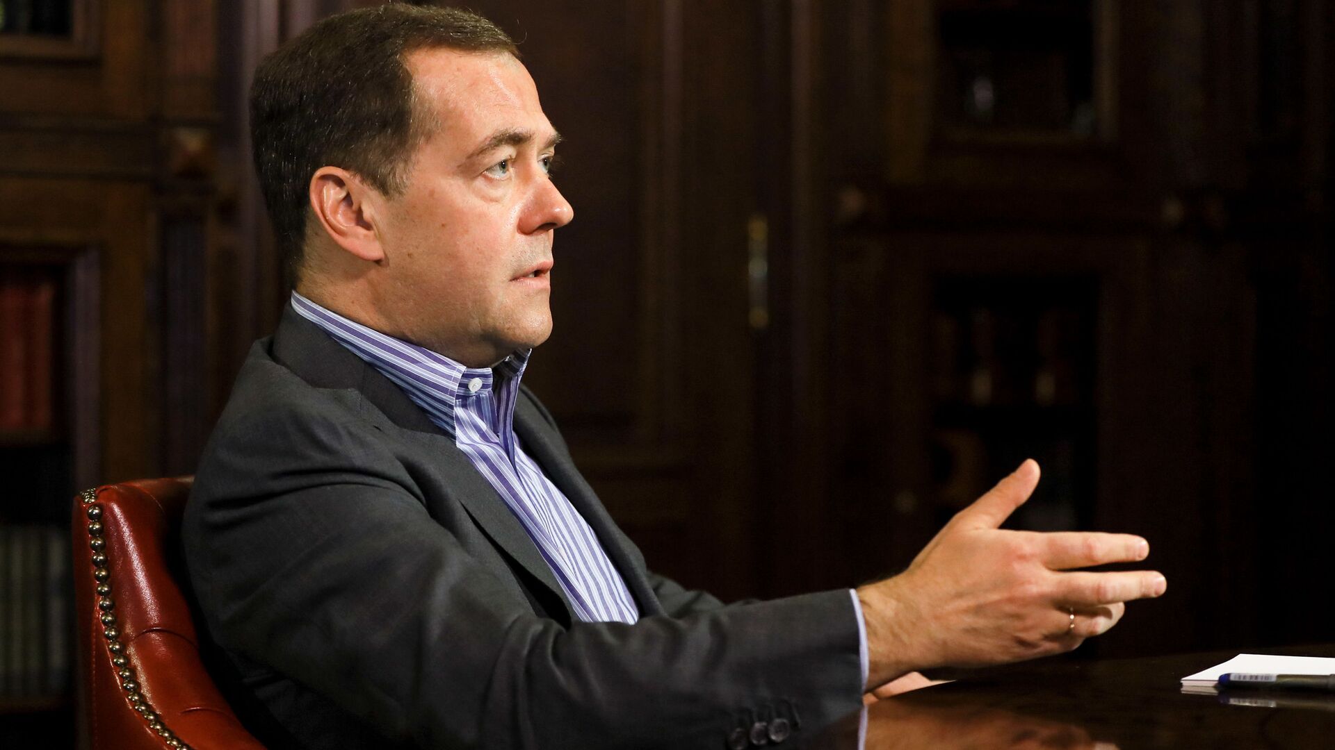 Deputy Chairman of the of the Security Council of Russia Dmitry Medvedev during an interview on 17 April 2020. - Sputnik International, 1920, 14.04.2022