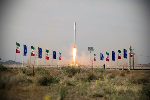 Watch Iran's First Successful Launch of Military Satellite Into Outer Space Watch Iran's First Successful Launch of Military Satellite Into Outer Space - Sputnik International