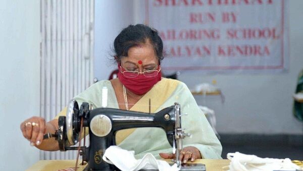 I salute our First Lady, Smt Savita Kovind, who dedicated her time to stitch masks for the needy & set a worthy example of leadership in difficult times - Sputnik International
