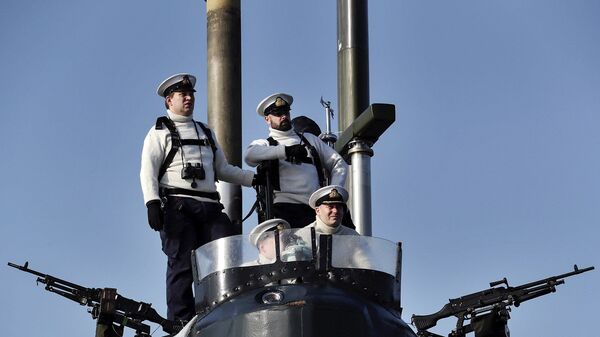 Crew of the UK Royal Navy nuclear-powered fleet submarine HMS Trenchant. - Sputnik International
