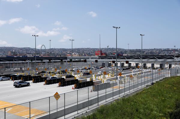 Trump's Order to Suspend Immigration Part of Strategy to ‘Turn off Faucet’ of New Arrivals - Report - Sputnik International