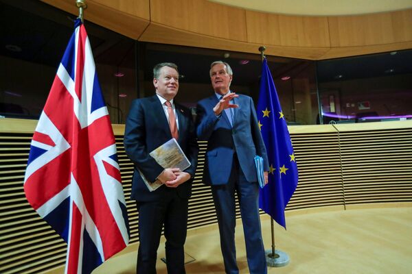 Britain Offers EU to 'Agree Simple Parts of Brexit Deal First' Britain Offers EU to 'Agree Simple Parts of Brexit Deal First' - Sputnik International