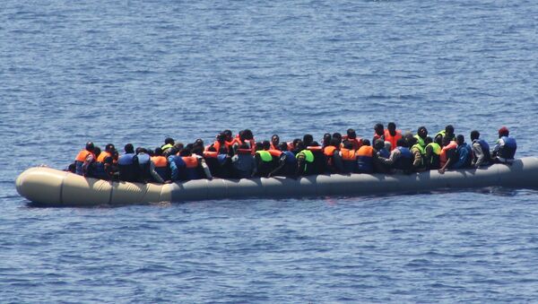 Migrants boat - Sputnik International