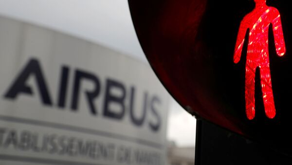 The logo of Airbus is pictured at the entrance of the Airbus facility in Bouguenais, near Nantes, France April 27, 2020 - Sputnik International