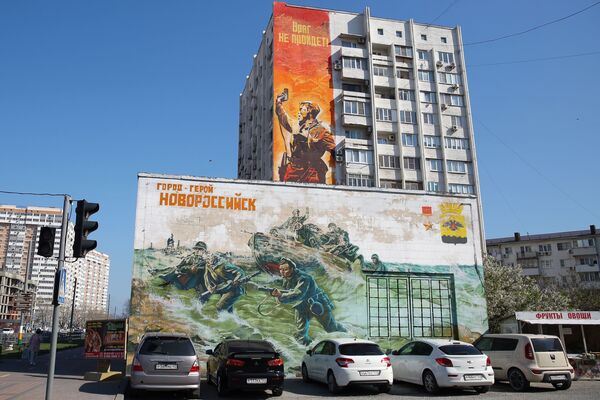 Inspired by Heroes: Murals Painted on Buildings in Russia in Celebration of WWII Victory - Sputnik International