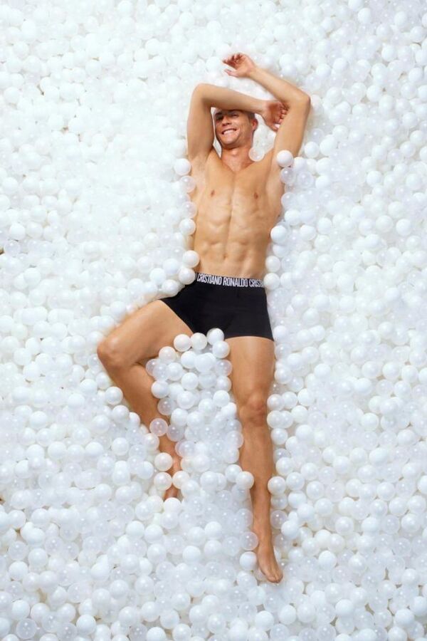 Golden Pants: Sales of Cristiano Ronaldo Lingerie Boom Following Move to Juventus - Sputnik International