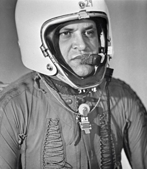 Gary Powers, U-2 Spy Pilot Who US Learned to Respect Gary Powers, U-2 Spy Pilot Who US Learned to Respect - Sputnik International
