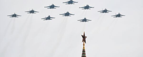 Fighter aircraft in formation over the Kremlin during repetition of the parade dedicated to the 75th anniversary of victory in the Great Patriotic War. Fighter aircraft in formation over the Kremlin during repetition of the parade dedicated to the 75th anniversary of victory in the Great Patriotic War. - Sputnik International