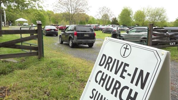 Coronavirus Drive-In: Apart, But Not Alone - Sputnik International