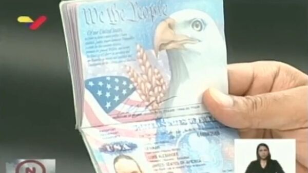 Screenshot of the US passport of alleged Trump's security guard shown by Maduro during his speech broadcast, 5 May 2020 - Sputnik International