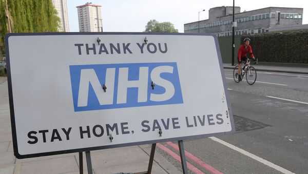 A sign thanking the NHS is seen in London - Sputnik International