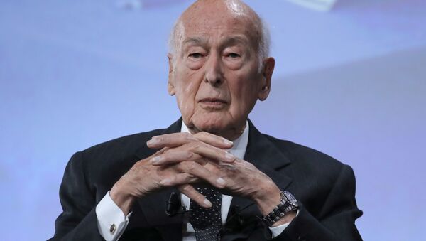 Former French President Valery Giscard d'Estaing looks on at the conference of the fiftieth anniversary of the election of Georges Pompidou to the Presidency of the Republic: With Georges Pompidou, think France: inheritances and perspectives in paris on June 20, 2019 - Sputnik International