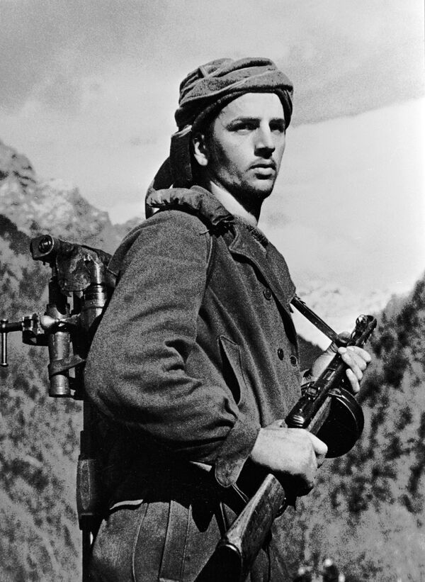 An Abkhazian soldier in the Caucasus Mountains, 1942 - Sputnik International