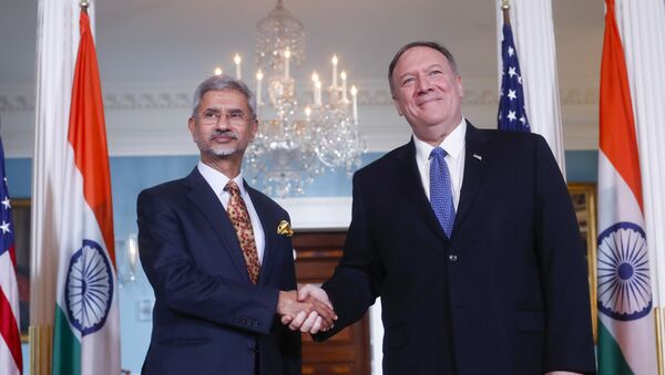 Secretary of State Mike Pompeo, right, shakes hands with Indian counterpart Subrahmanyam Jaishankar, left, at the US State Department in Washington, Monday, Sept. 30, 2019 - Sputnik International