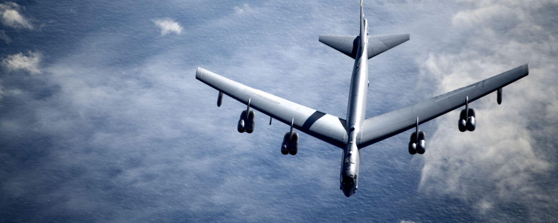 A U.S. Air Force B-52 Stratofortress breaks away from a KC-135 Stratotanker from the 100th Air Refueling Wing, RAF Mildenhall, England, after receiving fuel during a strategic bomber mission, May 7, 2020. - Sputnik International, 1920, 20.03.2023