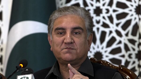 Pakistani Foreign Minister Shah Mahmood Qureshi speaks to reporters at the Foreign Ministry in Islamabad, Pakistan on Sunday, 1 March 2020. - Sputnik International