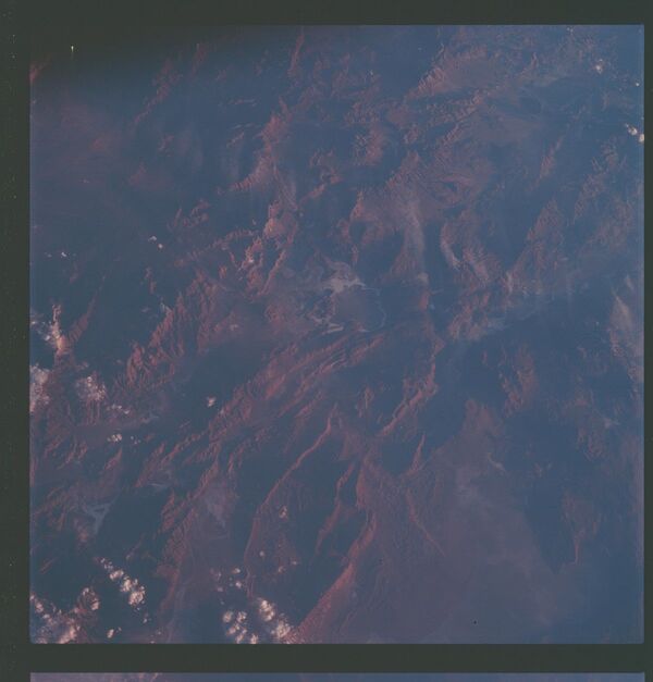 UFO Hunter Claims NASA Photo 'Absolutely' Proves 'Aliens Were Watching Apollo 7 Mission' UFO Hunter Claims NASA Photo 'Absolutely' Proves 'Aliens Were Watching Apollo 7 Mission' - Sputnik International