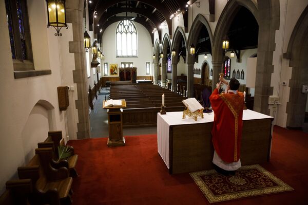 Ontario Priests Challenge Government’s COVID-19 Lockdown, Call for Churches’ Re-Opening - Sputnik International