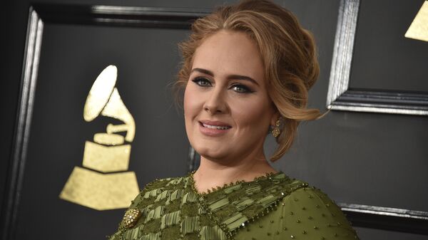 In this Feb. 12, 2017, file photo, Adele arrives at the 59th annual Grammy Awards at the Staples Center in Los Angeles. Adele and her husband Simon Konecki have separated - Sputnik International