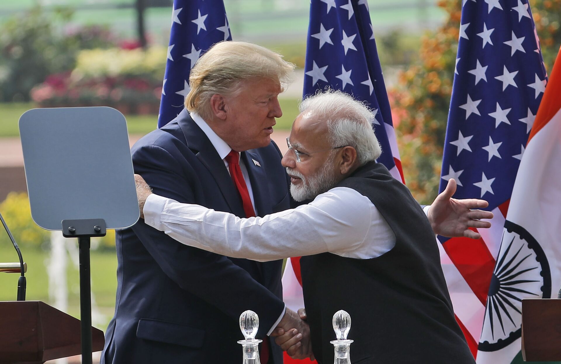 U.S. President Donald Trump and Indian Prime Minister Narendra Modi embrace after giving a joint statement in New Delhi, India, Tuesday, Feb. 25, 2020. - Sputnik International, 1920, 07.09.2021