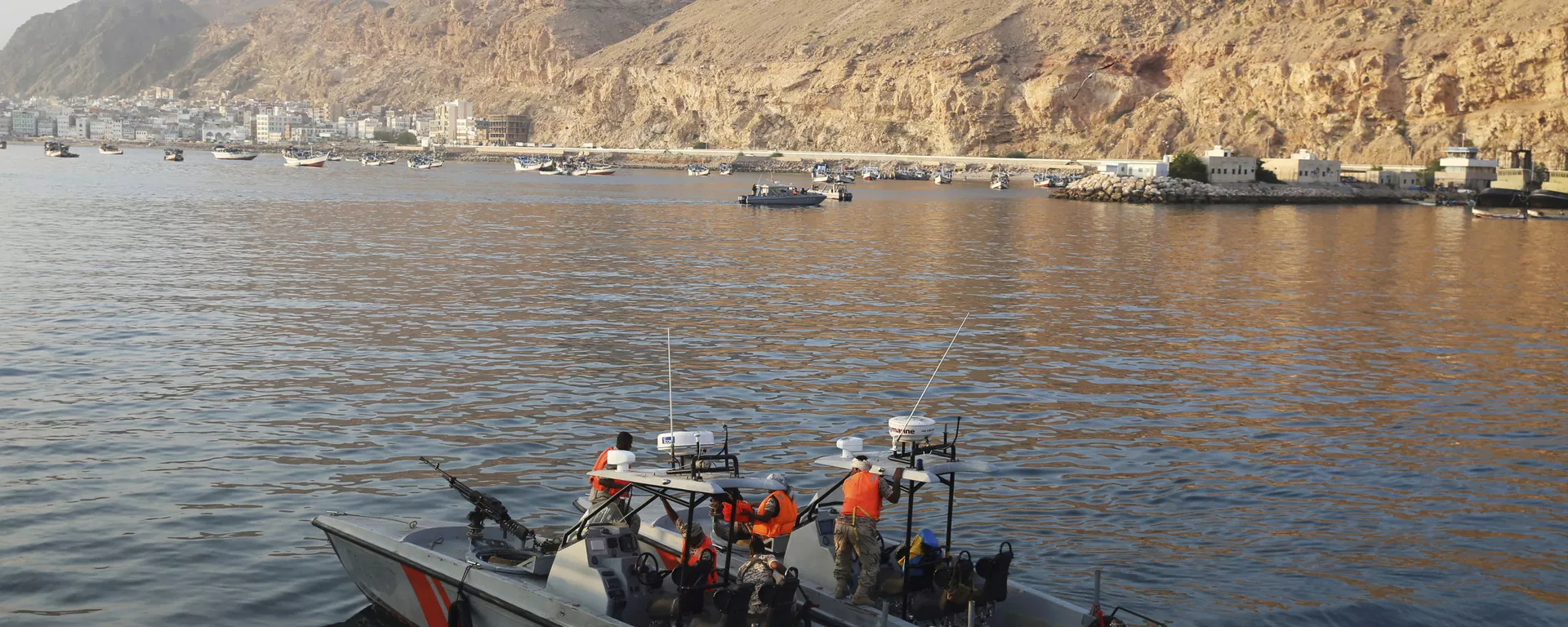 In this Thursday, Nov. 29, 2018, photograph, Yemen coast guard vessels patrol the waters near Mukalla, Yemen. The port city of Mukalla, once held by al-Qaida, shows how fractious Yemen is and will remain even if the Saudi-led war in the country ends in an uneasy peace for the Arab world's poorest nation - Sputnik International, 1920, 23.03.2024