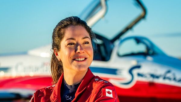 Royal Canadian Air Force Captain Jennifer Casey, who was killed in the crash of a jet from the Snowbirds aerobatics team in Kamloops, British Columbia, Canada May 17, 2020, poses in an undated photograph. - Sputnik International