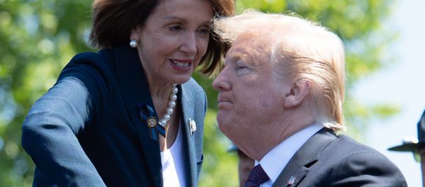 Donald Trump and Nancy Pelosi - Sputnik International
