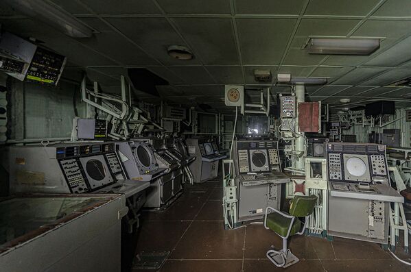 View of the combat information centre within one of the French warships discovered by photographer Bob Thissen - Sputnik International