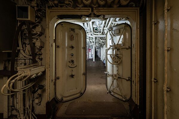 The inside view of a French warship discovered by photographer Bob Thissen - Sputnik International