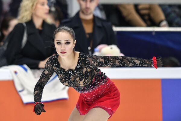Beauty, Grace and Youth: Meet Russia's Gold-Winning Figure Skating Treasure Alina Zagitova - Sputnik International