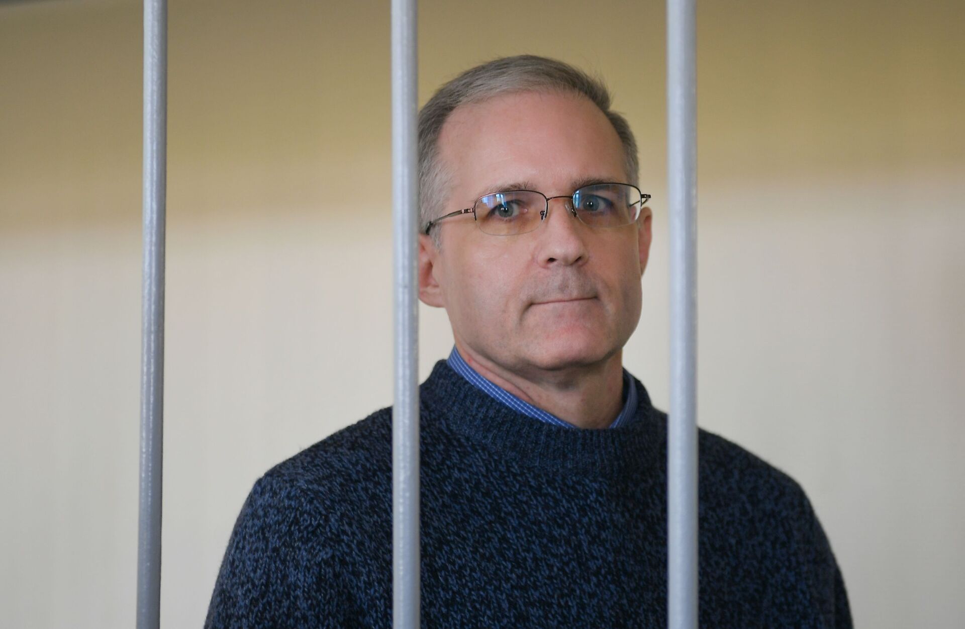 U.S. Paul Whelan waits in a courtroom as the court considers requests to extending his arrest until October 28, at the Lefortovsky Court, in Moscow, Russia. Whelan was accused of espionage and detained by the Russian Federal Security Service on December 28, 2018 - Sputnik International, 1920, 19.09.2022