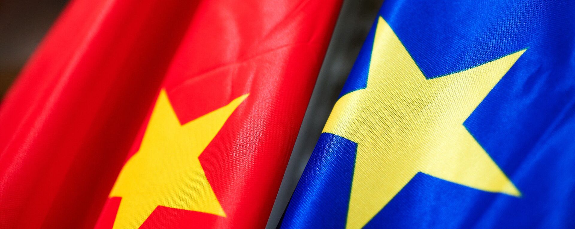 EU China flags - Sputnik International, 1920, 21.06.2022