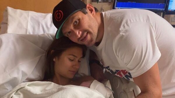 Hockey Star Alex Ovechkin, Wife Announce Birth of Second Son on Instagram - Sputnik International