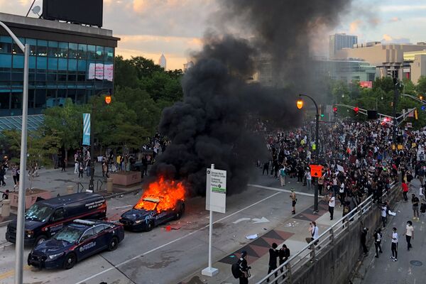 Trump Calls on Police to 'Get Tough' Amid Raging Protests Over George Floyd's Death Trump Calls on Police to 'Get Tough' Amid Raging Protests Over George Floyd's Death - Sputnik International