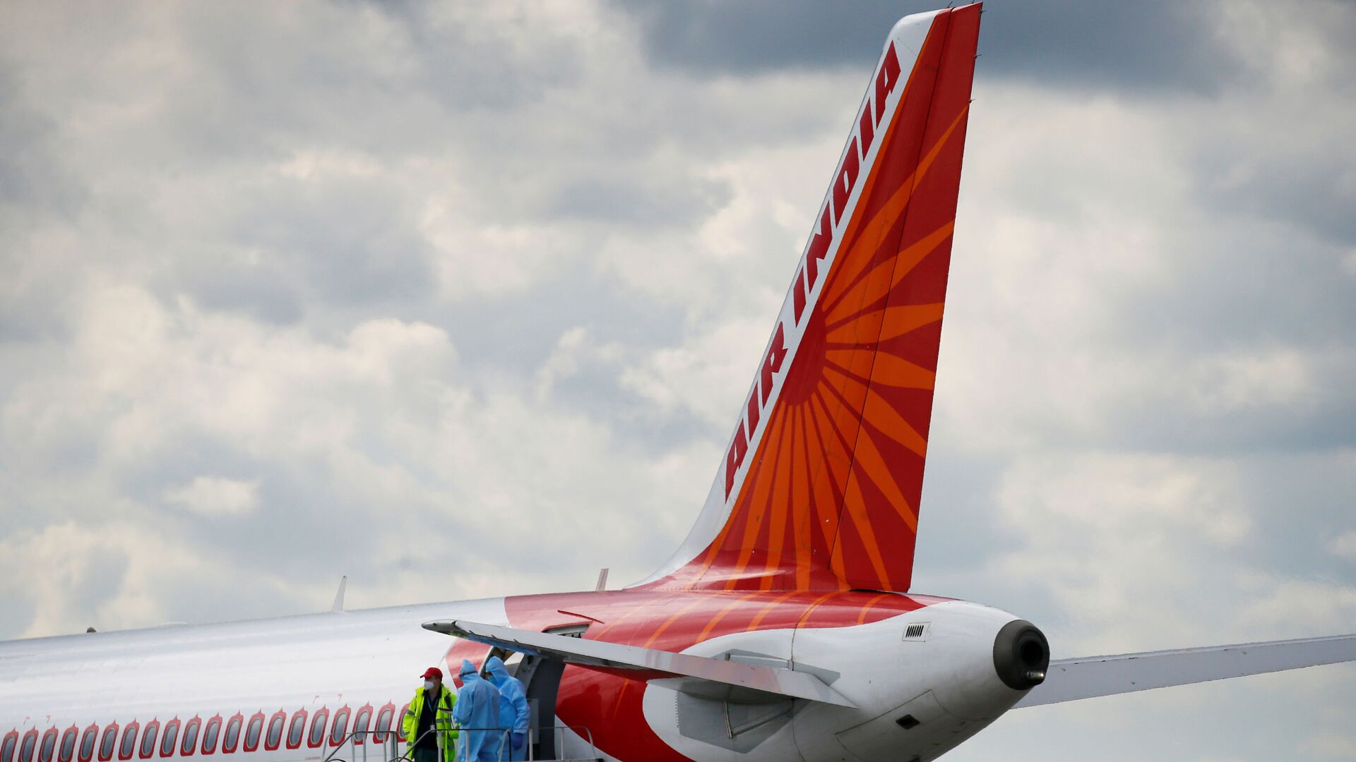 An Air India Airbus A320 plane is seen at the Boryspil International Airport upon arrival, amid the coronavirus disease (COVID-19) outbreak outside Kiev, Ukraine May 26, 2020.  - Sputnik International, 1920, 17.02.2022