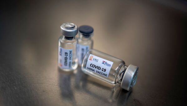 Phials of an mRNA type vaccine candidate for the coronavirus disease - Sputnik International