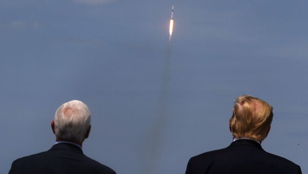 U.S. President Donald Trump and U.S. Vice President Mike Pence watch the launch of a SpaceX Falcon 9 rocket and Crew Dragon spacecraft, from Cape Canaveral, Florida, U.S. May 30, 2020. - Sputnik International