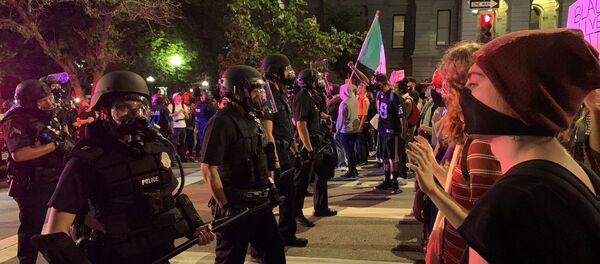 Demonstrators near the Capitol building in Denver, Colorado - Sputnik International