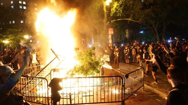 'Black Lives Matter': Washington, DC in Flames as George Floyd Riots Rage on - Sputnik International