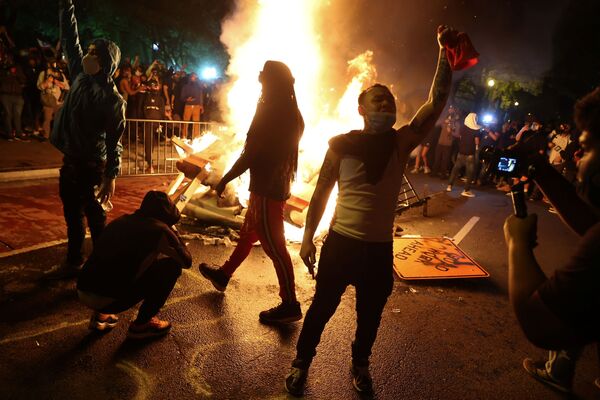 Playing Russia Card Again: MFA Spokeswoman Slams Ex-Obama Adviser for Blaming Kremlin for US Riots Playing Russia Card Again: MFA Spokeswoman Slams Ex-Obama Adviser for Blaming Kremlin for US Riots - Sputnik International