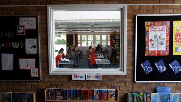 Children are seen in a classroom at Watlington Primary School as some schools re-open, following the outbreak of the coronavirus disease (COVID-19), Watlington, Britain, June 1, 2020 - Sputnik International