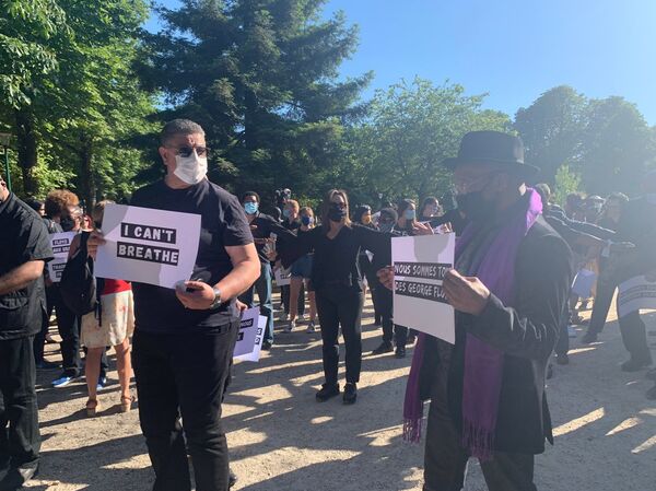 People Protest Outside US Embassy in Paris Over George Floyd’s Death - Video, Photo People Protest Outside US Embassy in Paris Over George Floyd’s Death - Video, Photo - Sputnik International