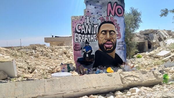 A graffiti of George Floyd is pictured in Idlib - Sputnik International