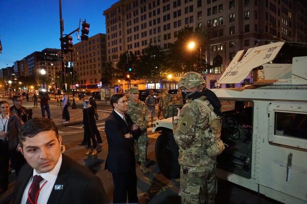 Curfew and Cordons in Washington DC as George Floyd Riots Continue in Other US States - Video, Photo - Sputnik International